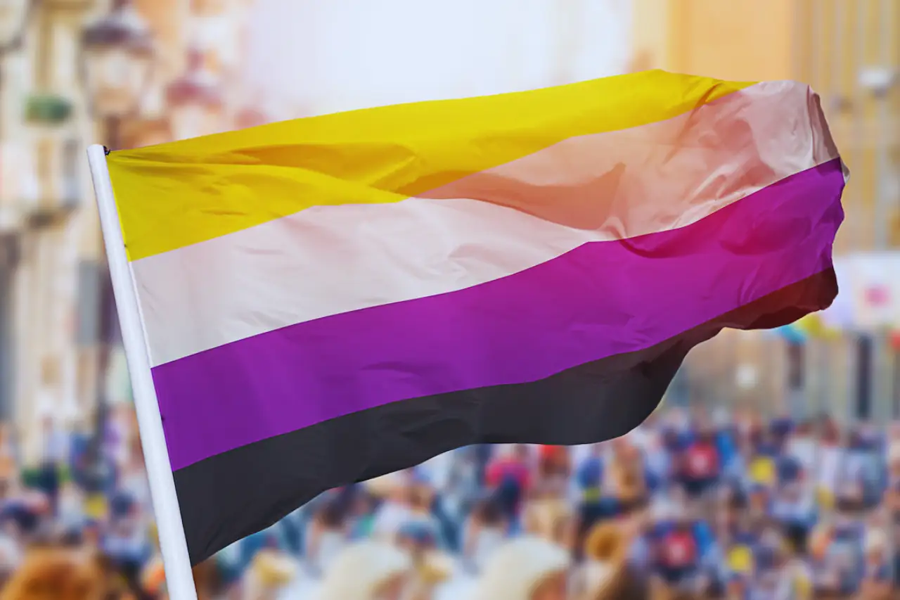 Gender Fluidity vs Non-Binary: A Simple Guide to Understanding the Key Differences